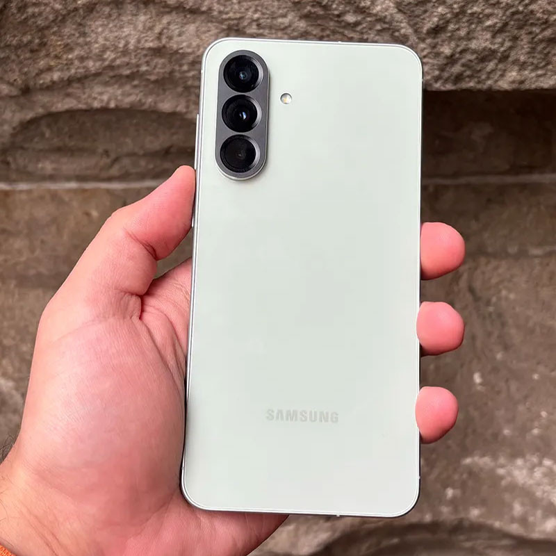 گوشی موبایل سامسونگ مدل Galaxy A56 دو سیم کارت ظرفیت 256 گیگابایت و رم 12 گیگابایت - ویتنام
