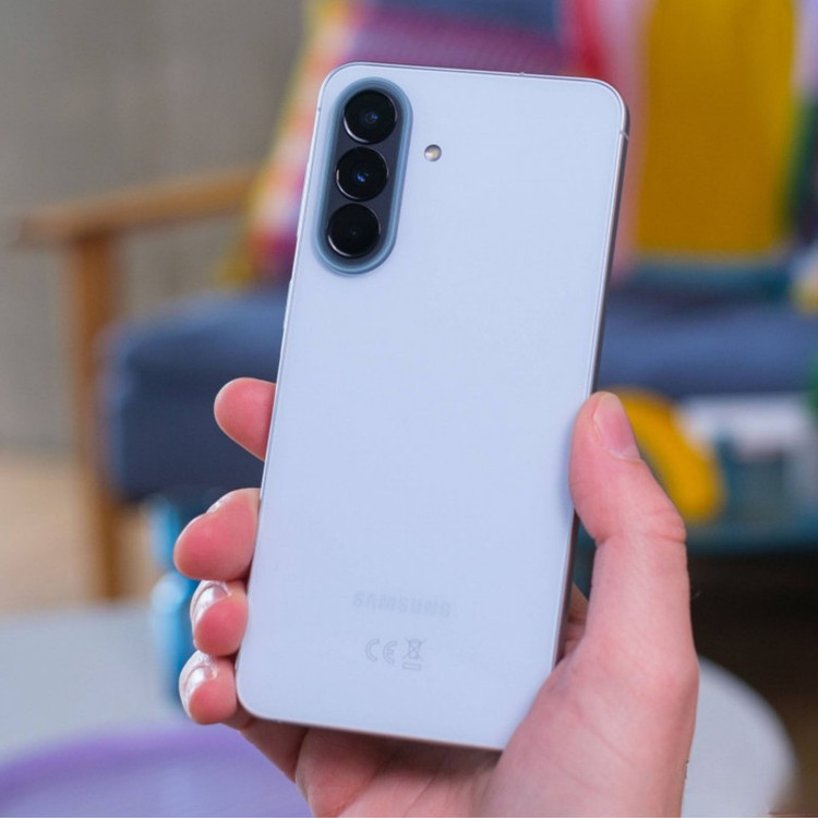 گوشی موبایل سامسونگ مدل Galaxy A57 دو سیمکارت ظرفیت 256 گیگابایت و رم 8 گیگابایت - ویتنام - به همراه شارژر 45 وات سامسونگ