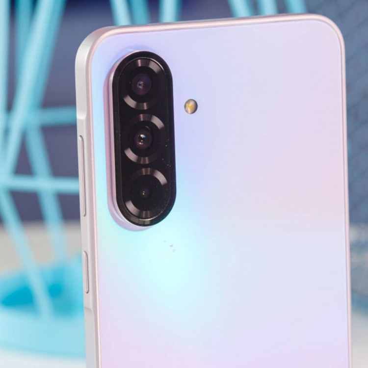 گوشی موبایل سامسونگ مدل Galaxy A36 دو سیم کارت ظرفیت 128 گیگابایت و رم 8 گیگابایت - ویتنام - به همراه شارژر 25 وات سامسونگ