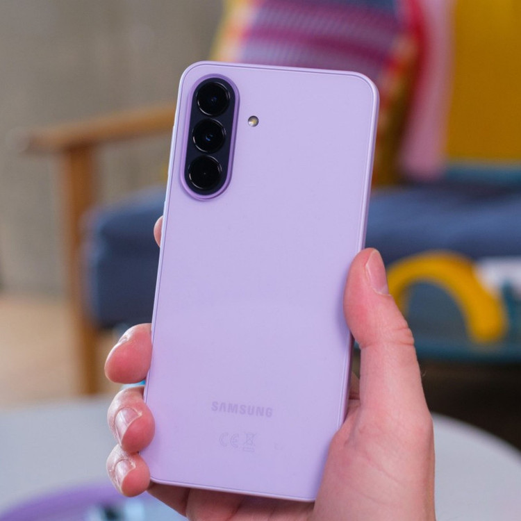 گوشی موبایل سامسونگ مدل Galaxy A37 دو سیمکارت ظرفیت 128 گیگابایت و رم 8 گیگابایت - ویتنام - به همراه شارژر 45 وات سامسونگ