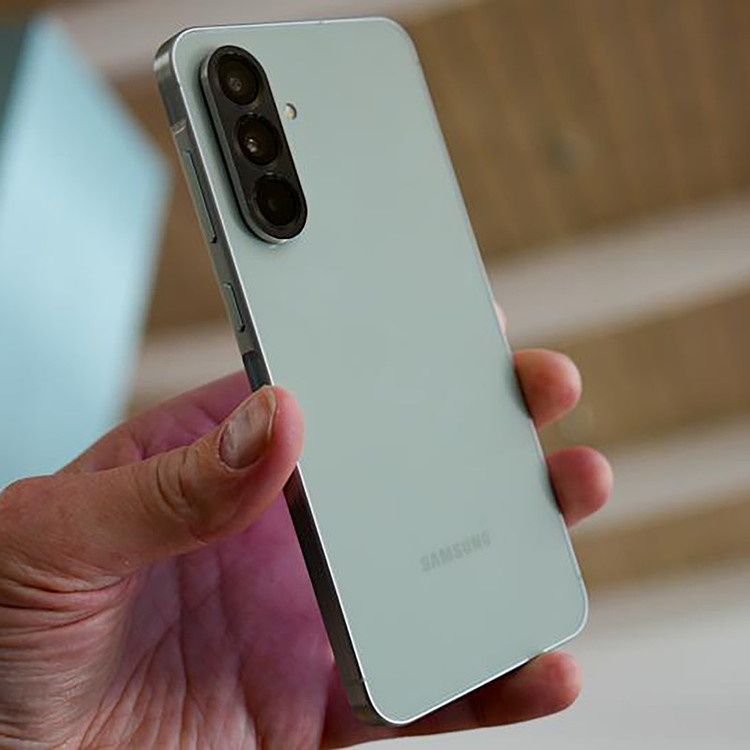 گوشی موبایل سامسونگ مدل Galaxy A56 دو سیم کارت ظرفیت 256 گیگابایت و رم 12 گیگابایت - ویتنام - به همراه شارژر 25 وات سامسونگ