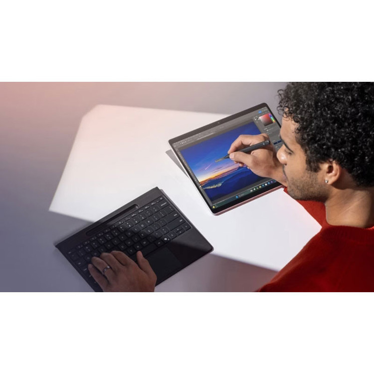 تبلت 13 اینچی مایکروسافت مدل Surface Pro 11-Snapdragon X Elite OLED ظرفیت 1 ترابایت و رم 16 گیگابایت به همراه کیبورد Surface Pro Copilot و قلم Slim Pen 2